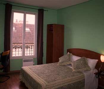 Hotel Le Pasteur La Courneuve Eksteriør billede