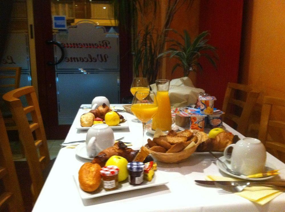 Hotel Le Pasteur La Courneuve Eksteriør billede